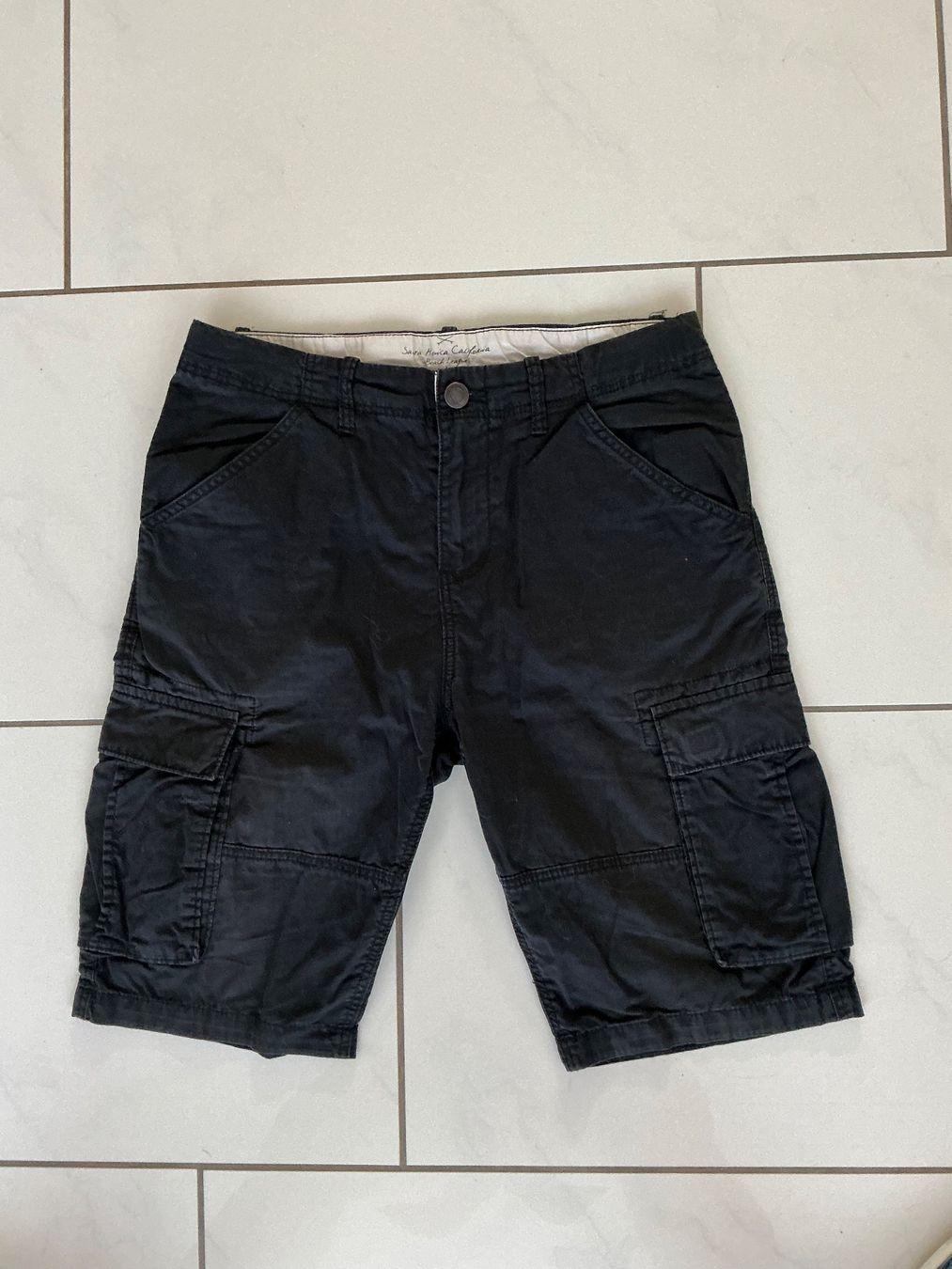 H&M Pantaloni: Schwarze Cargo Shorts Gr.152 H&M – Usato da Biel-Benken BL venduto da Sahra1