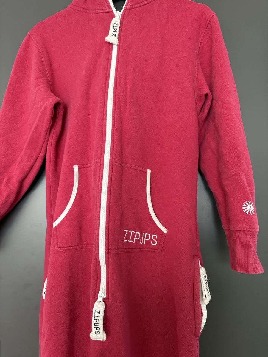 Pyjamas: Zipups Onesie Overall Rot – D'occasion à Embrach par ale_v5qn 1