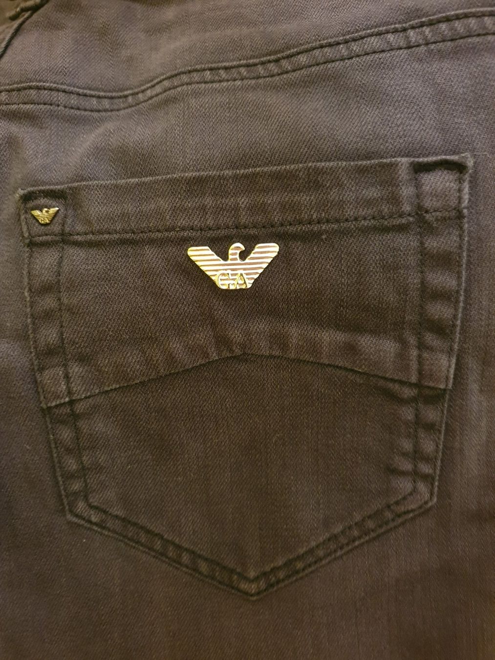 Armani Jeans: Armani Jeans – Usato da Luzern venduto da J.Co
