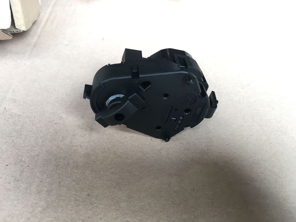 BMW Tutti pezzi di ricambio auto: BMW Stellmotor 64116942990 – Nuovo (secondo la descrizione) da Tann venduto da Mad_less 1
