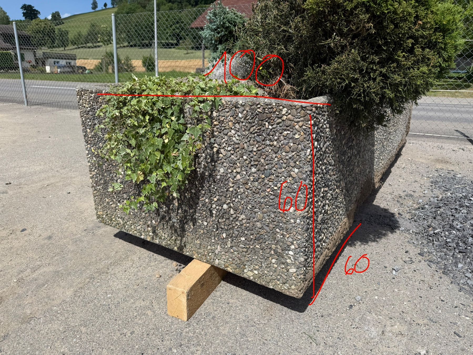 Vasi per fiori: Pflanzentröge aus Beton – Usato da Triengen venduto da rafeila 3