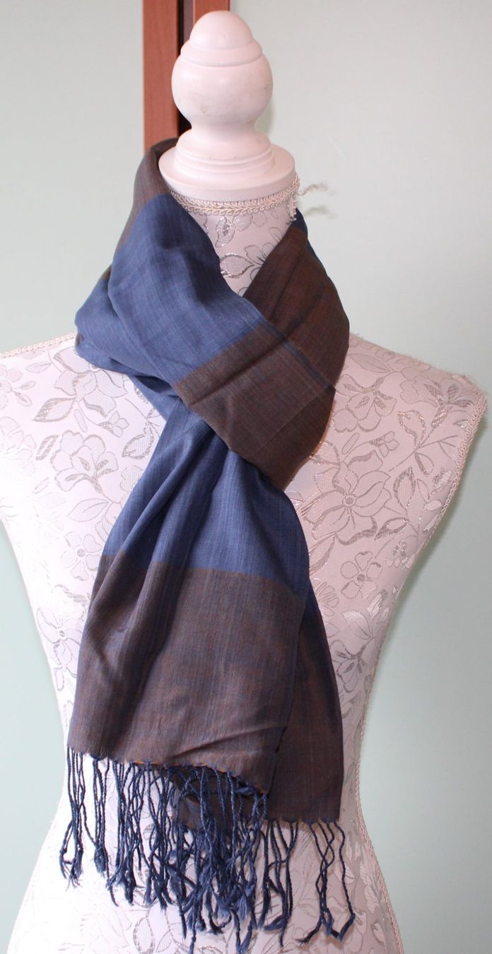 Foulard & Sciarpe: Schal – Usato da Schaan venduto da antikes_und_kurioses