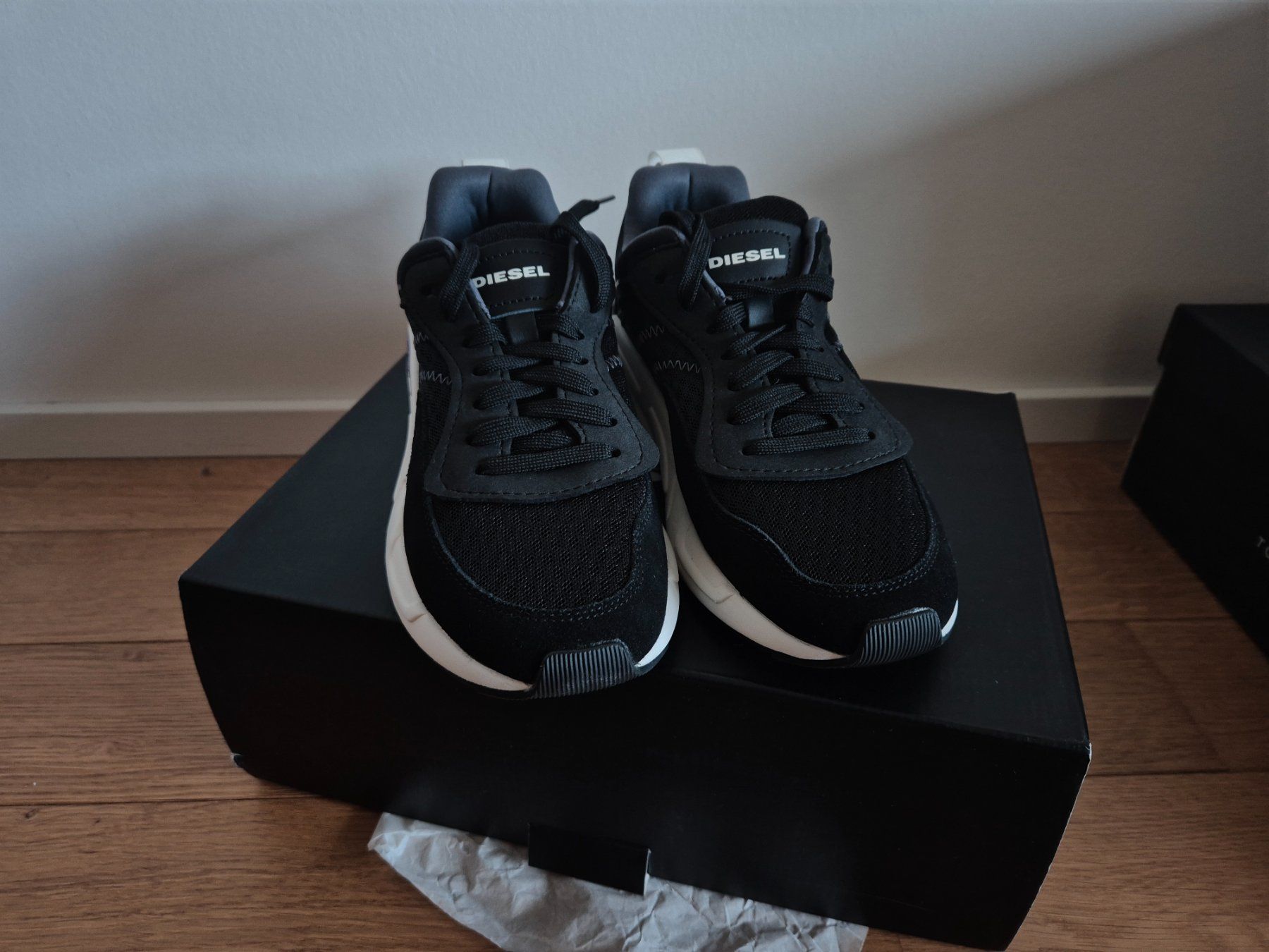 Diesel Scarpe da donna: Baskets Diesel neuves taille 37 – Nuovo e nell'imballaggio originale da Genève venduto da Talhinho 1