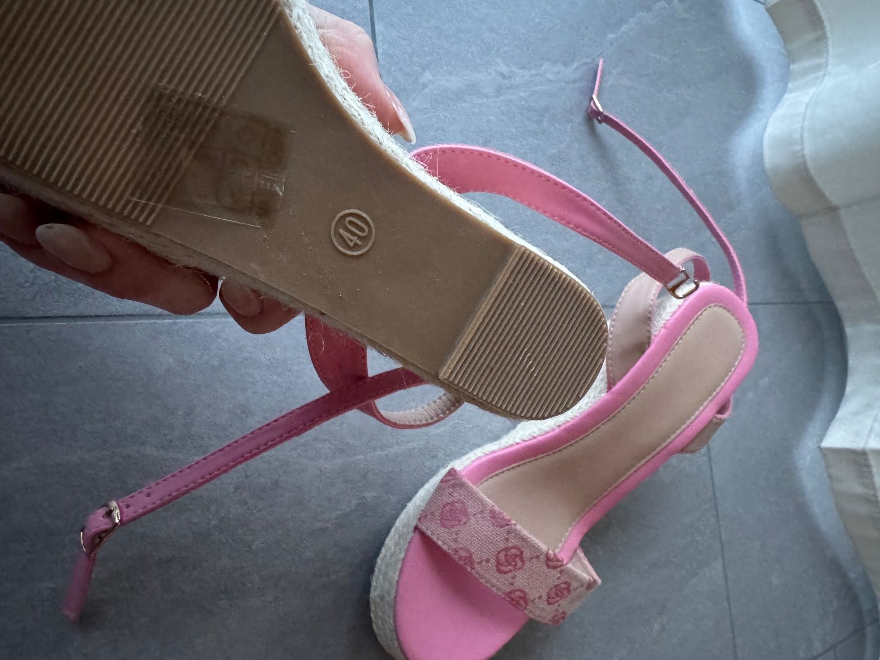 Scarpe da donna: Keilabsatz Sandalen, Rosa, Gr. 40 – Usato da Brülisau venduto da san_d8f2 1