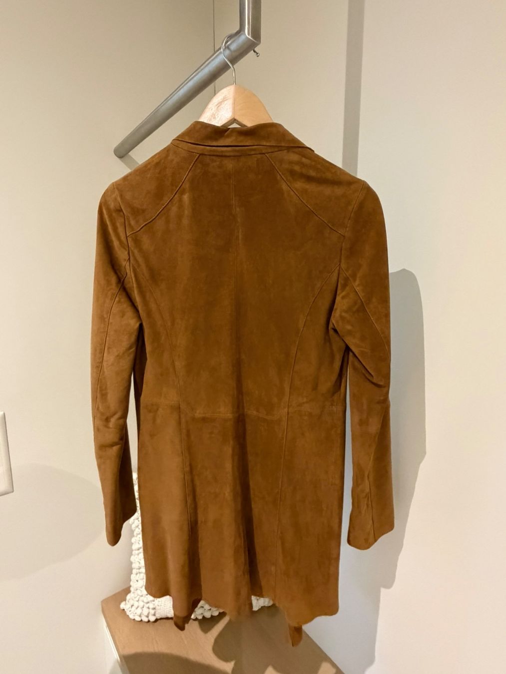 Navyboot Cappotti: Wildledermantel von Navyboot – Nuovo e nell'imballaggio originale da Schlossrued venduto da Meier-Al 1