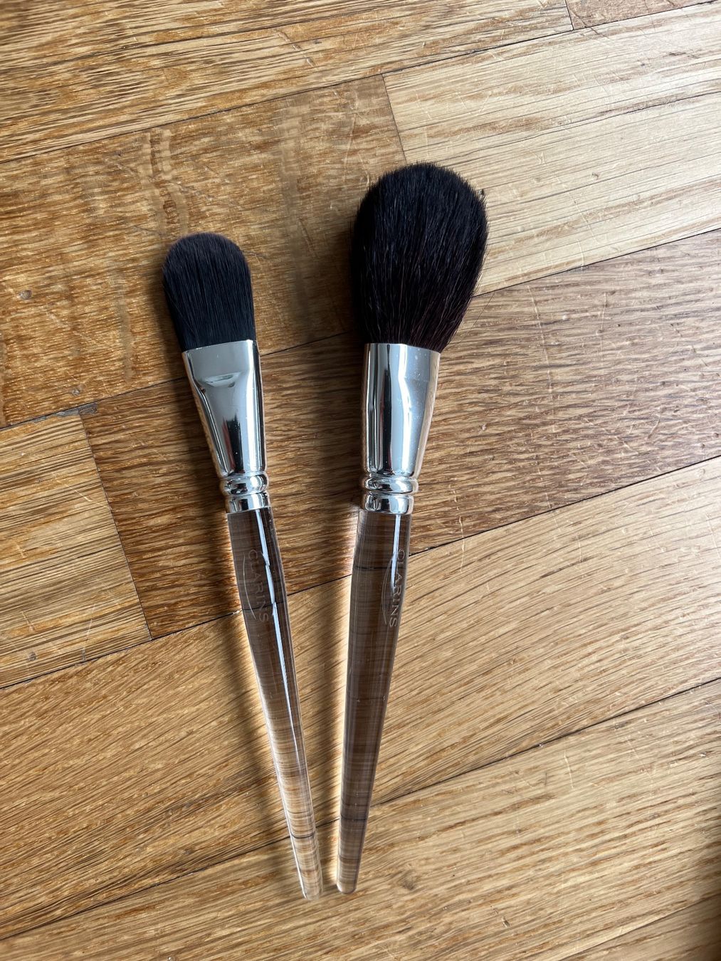 Clarins Make-up: Clarins Pinsel-Set (2 Pinsel) – Usato da Glattpark(Opfikon) venduto da ste_n99y