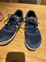 Asics Hallenschuhe Gr. 40