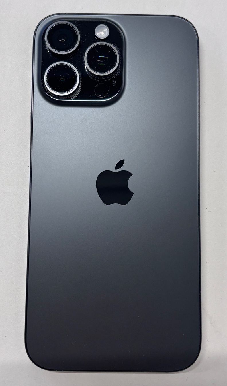 Apple Handys / Smartphones: Mobiltelefon Apple iPhone 16 Pro Max – Gebraucht aus Solothurn von PolizeiktSolothurn 8