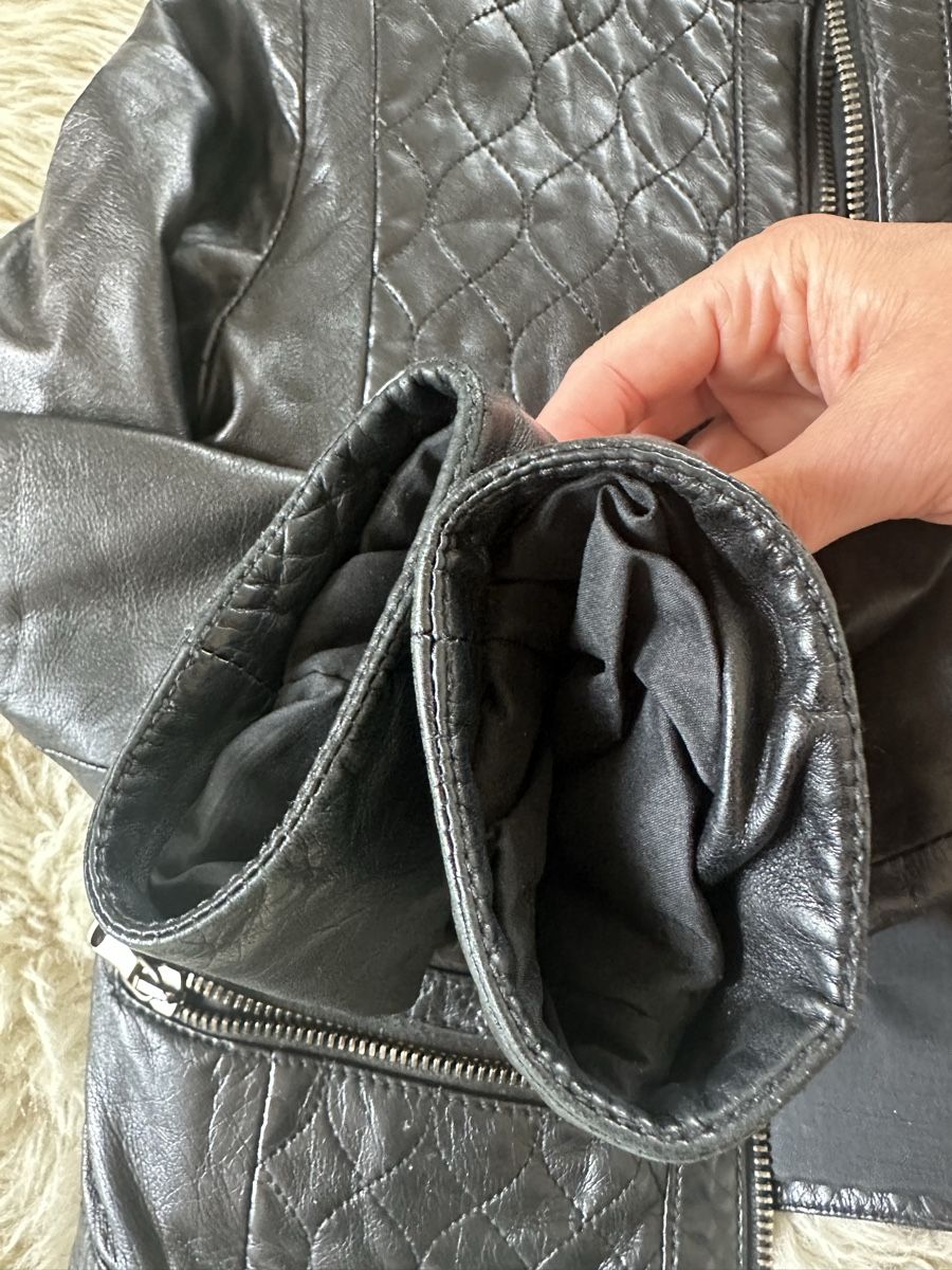 Armani Giacche & Cappotti: Armani Junior leather bomber jacket Sz 8A – Usato da Versoix venduto da oksabb 7