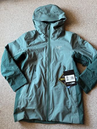 Neue Arcteryx Sentinel Isolierte Ski GTX Jacke, Damen, Gr. S