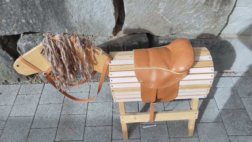 Sattel Und Zaumzeug Fr Holzpferd