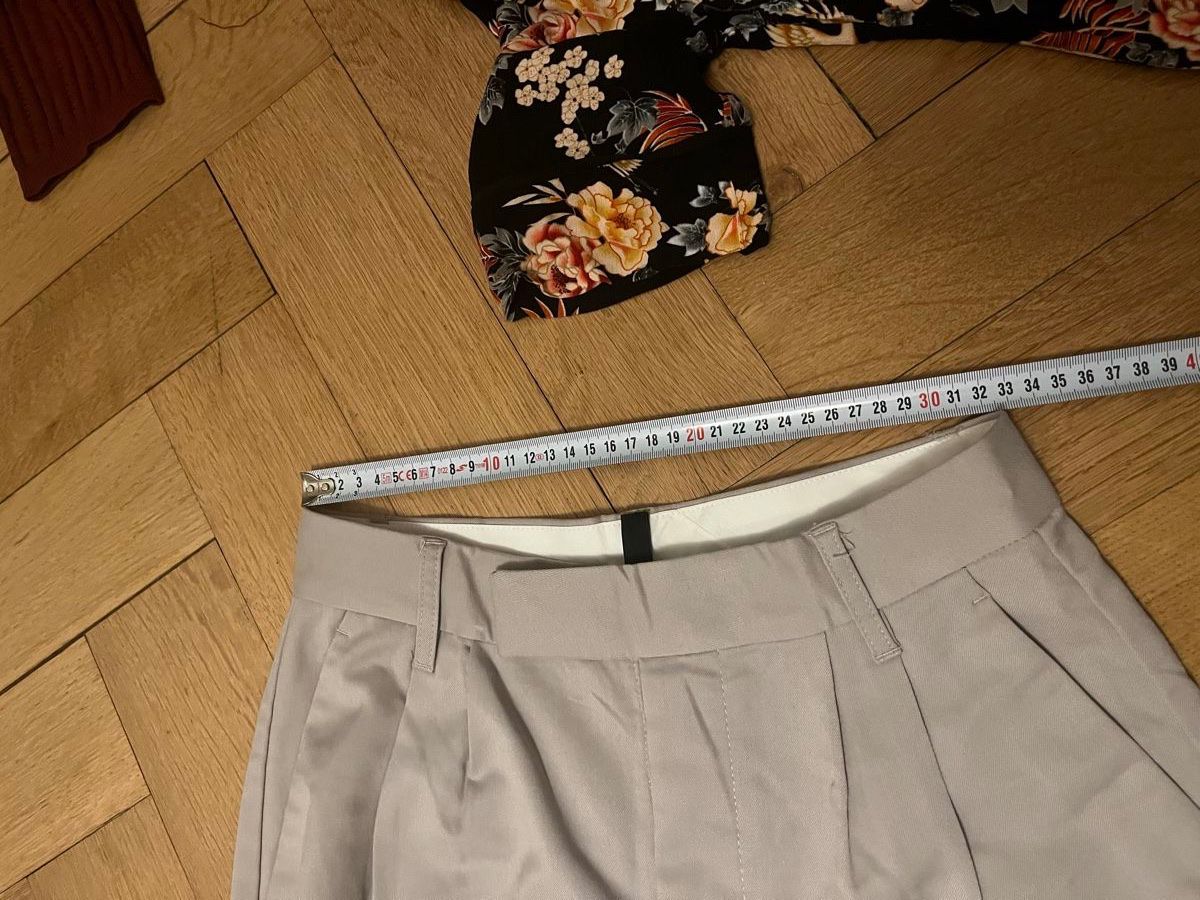Lotti di vestiti: Hosen, Bluse, Pullover Damen, Div. Marken – Nuovo (secondo la descrizione) da Olten venduto da sae_82z2 3