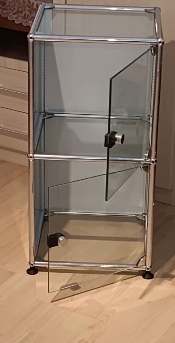 Vetrine: USM GLAS VITRINE MIT TÜRE  – Nuovo (secondo la descrizione) da Kloten venduto da pitagora101 2