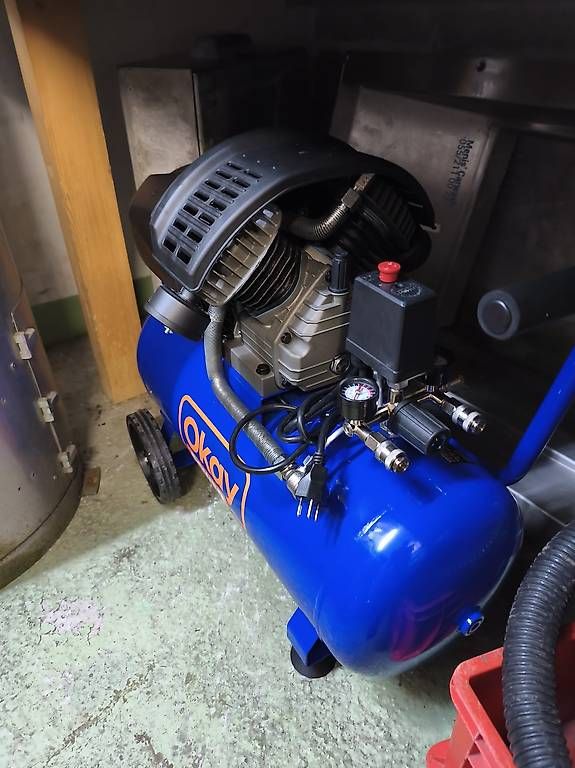 Compressori: Luftkompressor Landi 50Liter – Usato da Laupen venduto da inf_kqw8 1