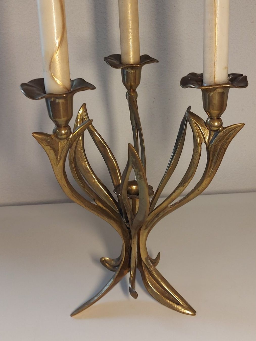 Portacandele: Schwerer Jugendstil-Kerzenständer aus Messing, vierarmig – Usato da Schlieren venduto da  1