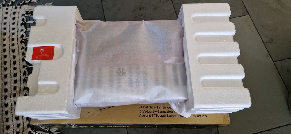 Akai Strumenti musicali: Akai MPC Key 37 – Usato da Sion venduto da Chris_p68 4