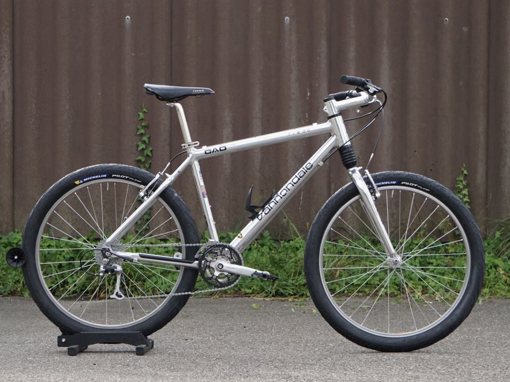 Volvo 1997 Cannondale F1000 Cannondale F1000 Chrome – XT Headshok