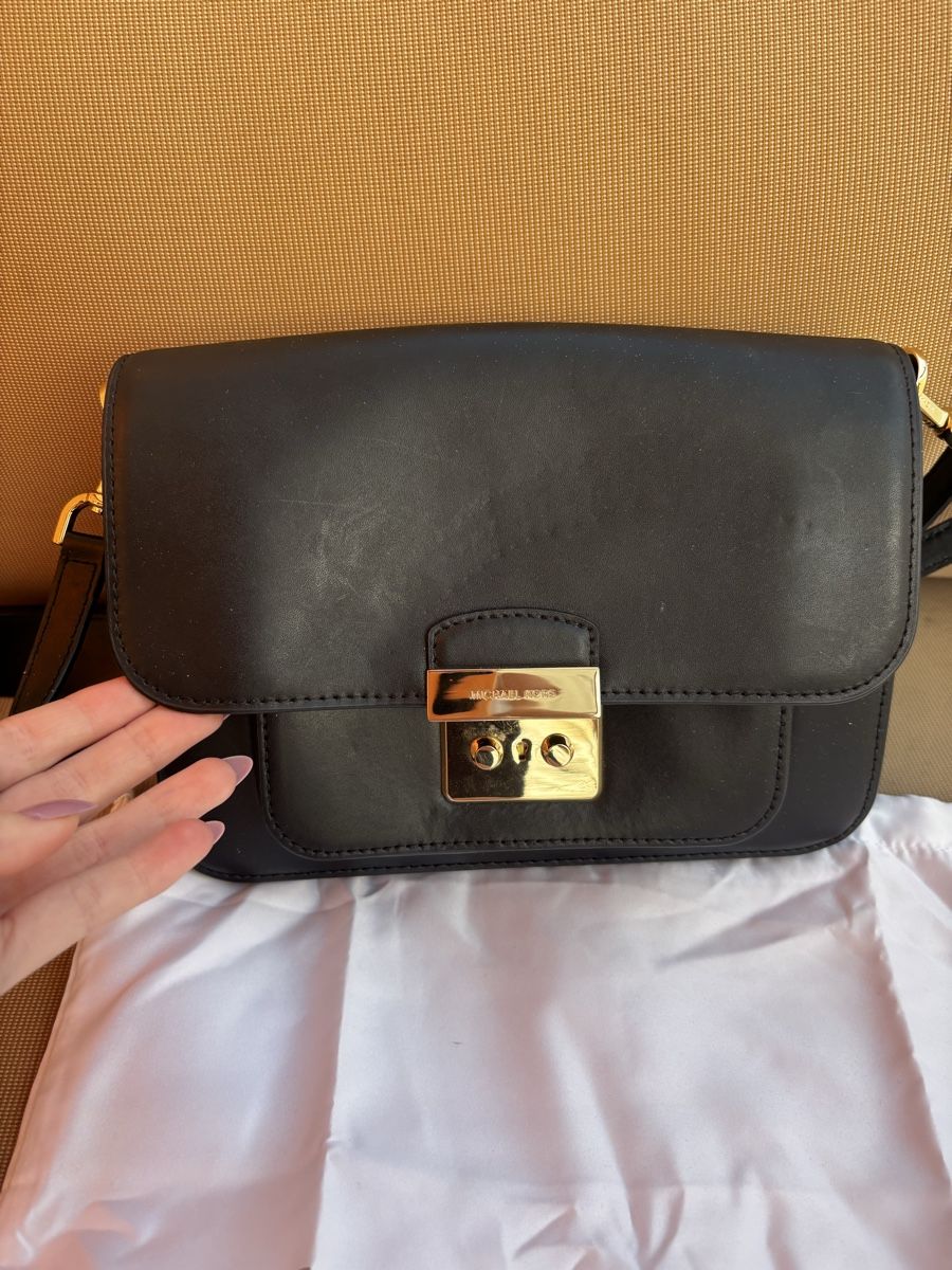 Michael Kors Borse da donna: Michael Kors handbag black leather with dustbag – Usato da Gossau SG venduto da sve_99rn 1