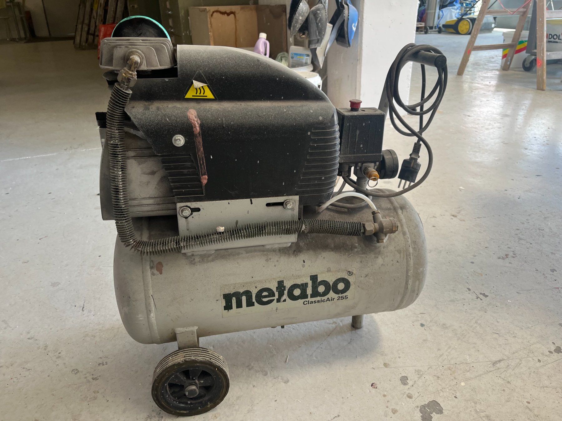 Metabo Compressori: Kompressor 24lt (Luftkompressor mobil) – Usato da Bettlach venduto da Esbe62