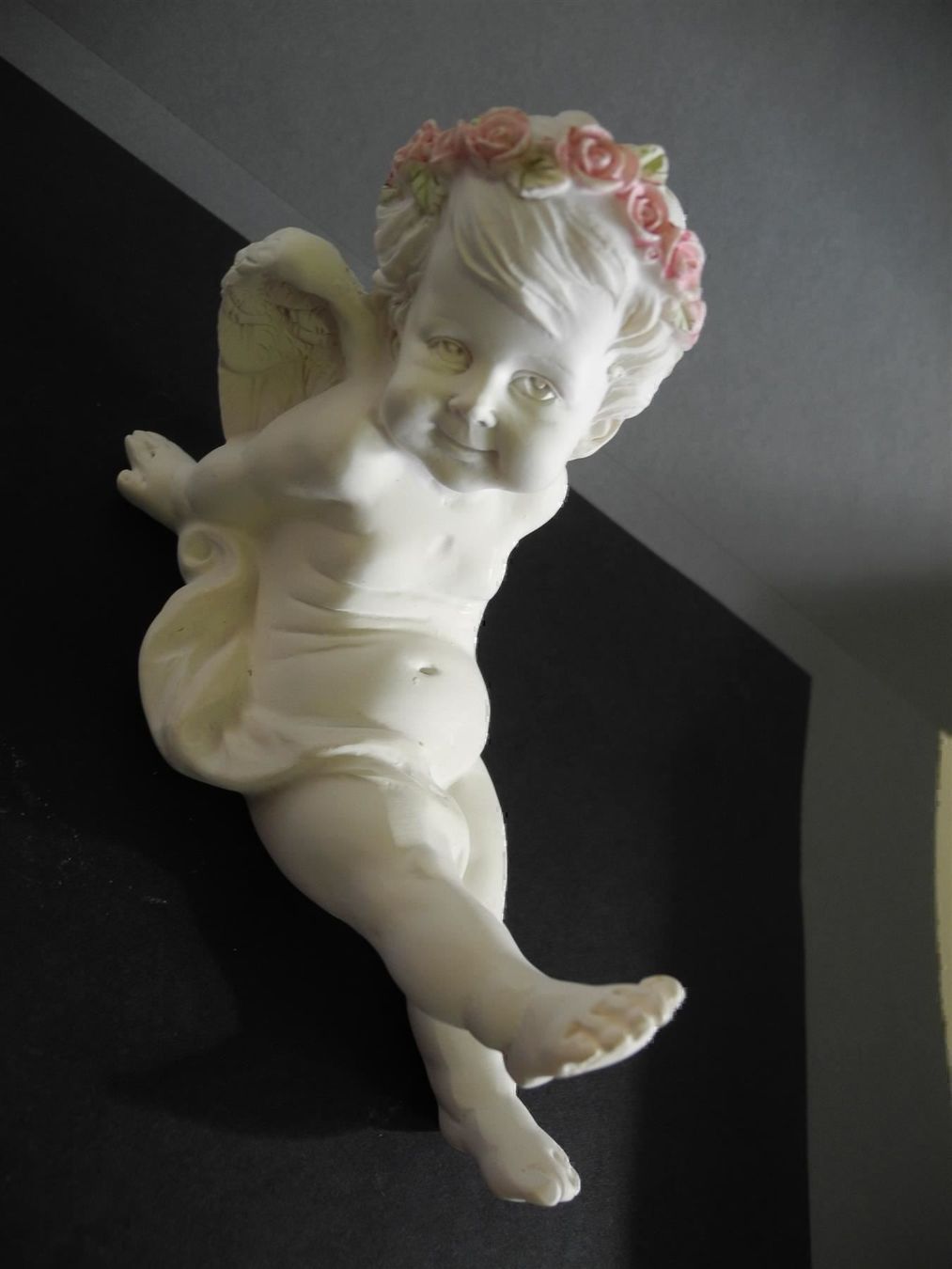 Statuette: Engel sitzend mit Rosenkranz, Nr. d38 – Nuovo e nell'imballaggio originale da Kottwil venduto da Crazyrolf 1