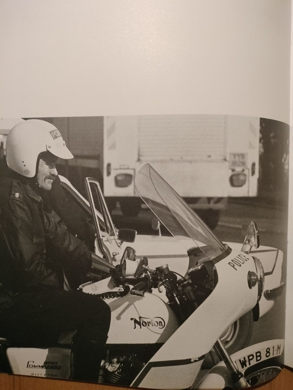 Libri: Altes Polizei Buch von 1976 – Usato da Schwanden Sigrisw venduto da cadieux71 9