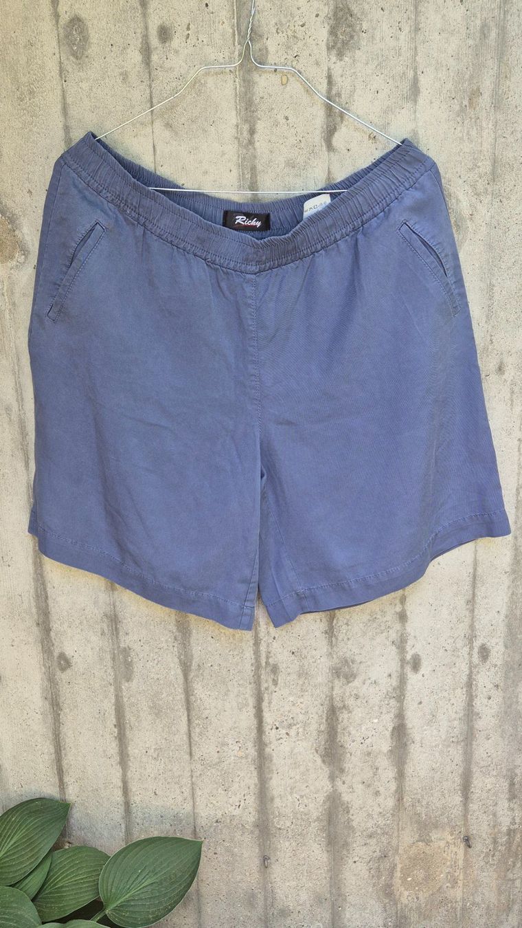Hosen: Shorts Komfort, Gr. 46 – Gebraucht aus Illnau von Bab58blau