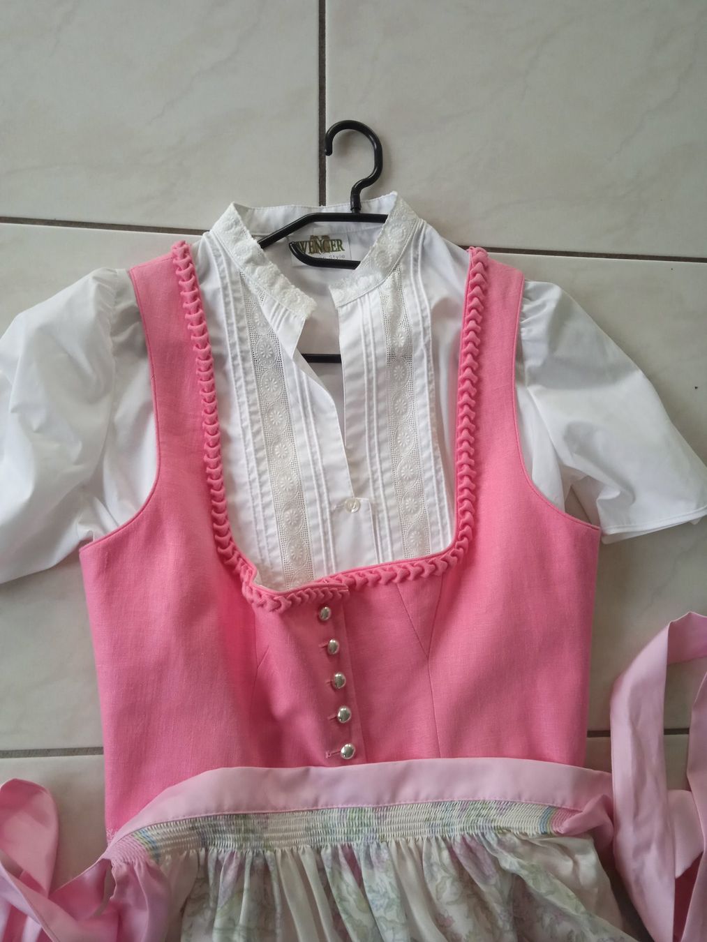 Kostüme: Dirndl von Östereich in Rosa Gr. 40 – Neu (gemäss Beschreibung) aus Rothrist von MaSa82 1