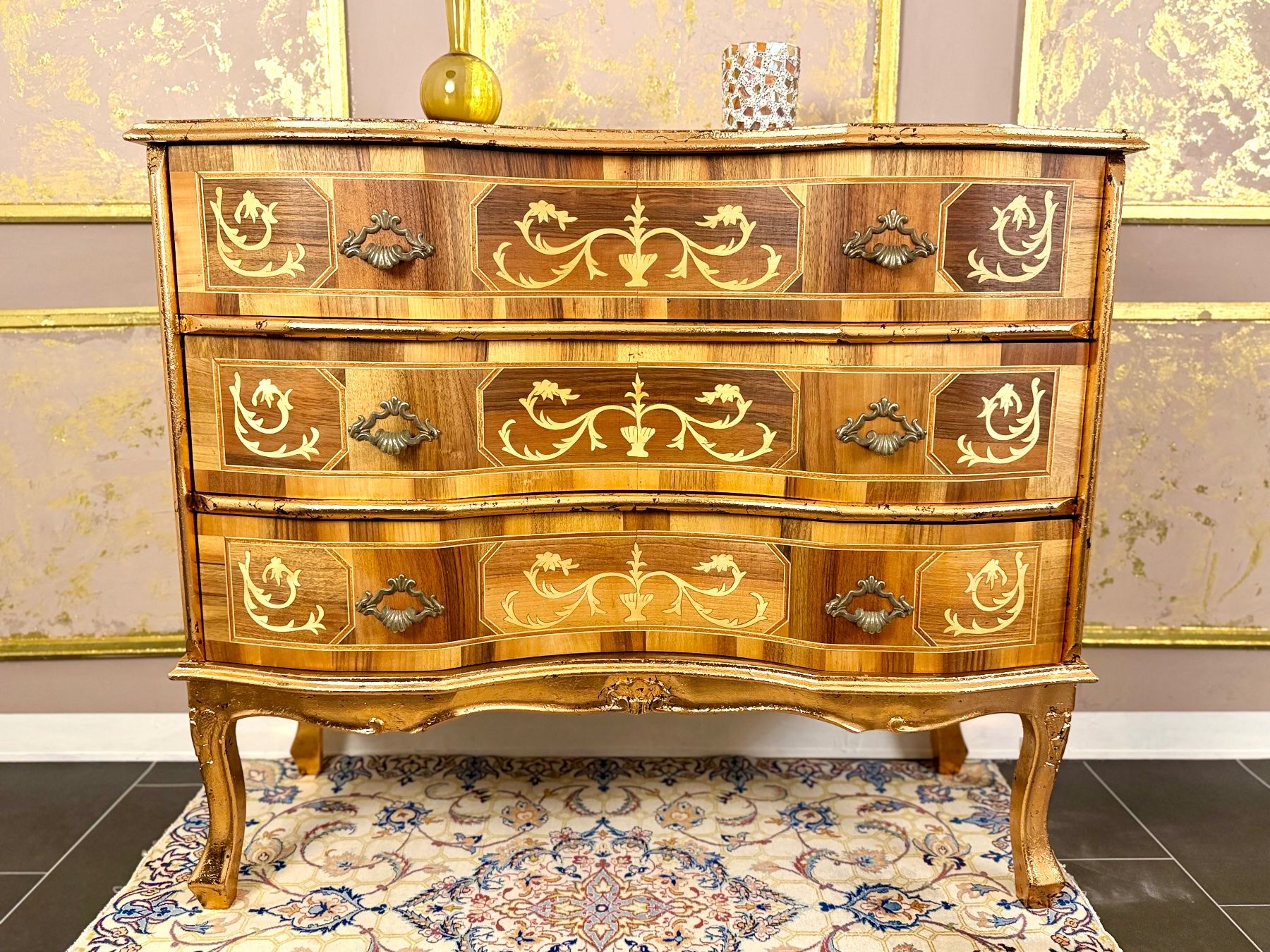Cassettiere: Barock Kommode mit Intarsien – Usato da Aarburg venduto da Nikys-Woods 3