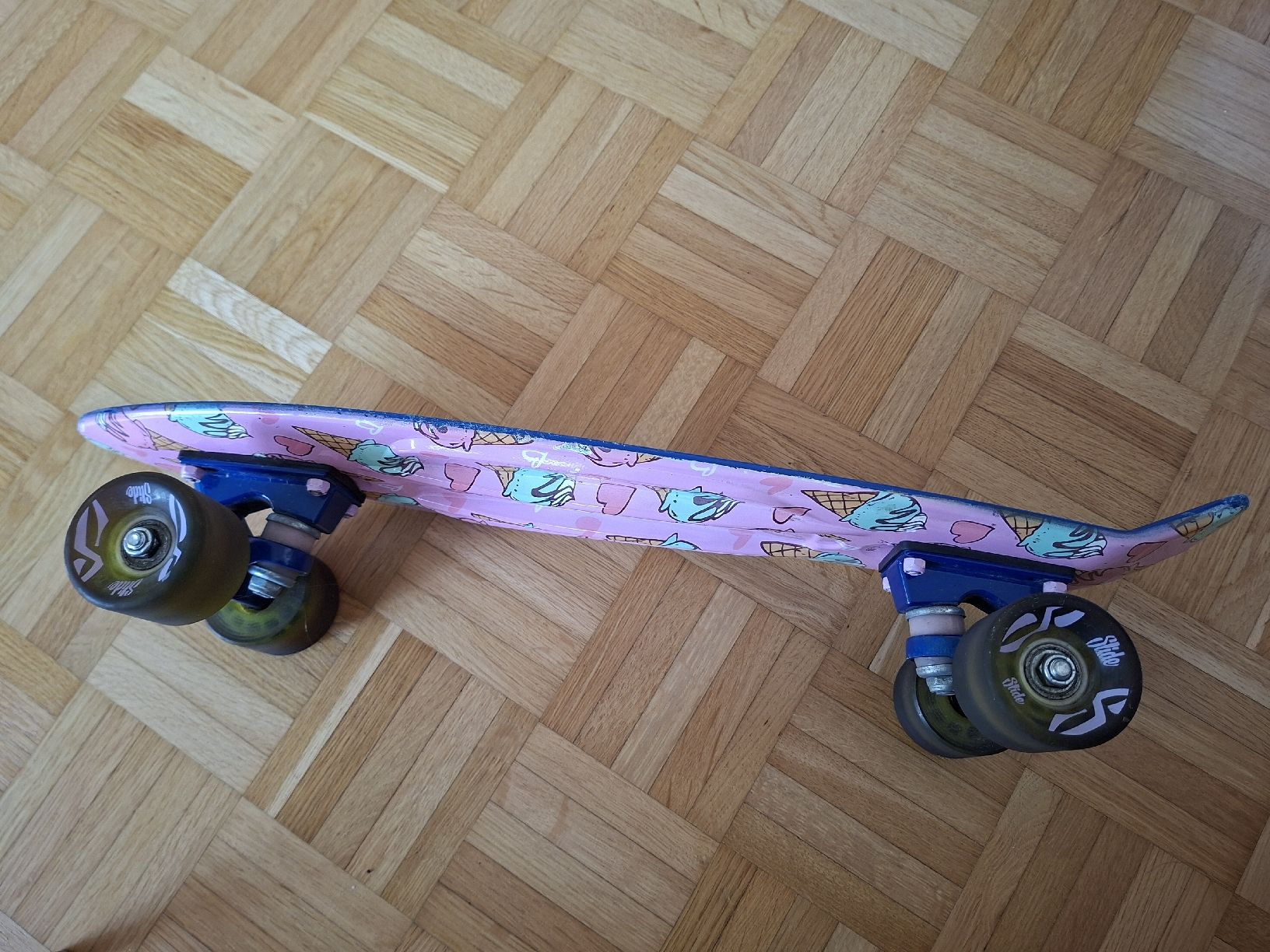 Penny Skateboards Skateboards: Pennyboard Kinder blau pink  – Gebraucht aus Affoltern am Albis von Feather 2