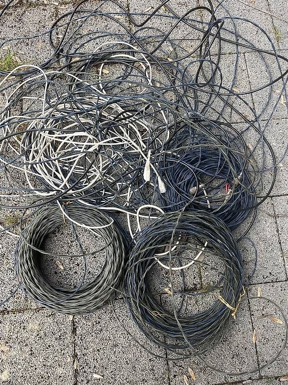 Cavi: Kabel Rollen Funk Telefon Antenne – Usato da Frutigen venduto da gpt_9rs5 2