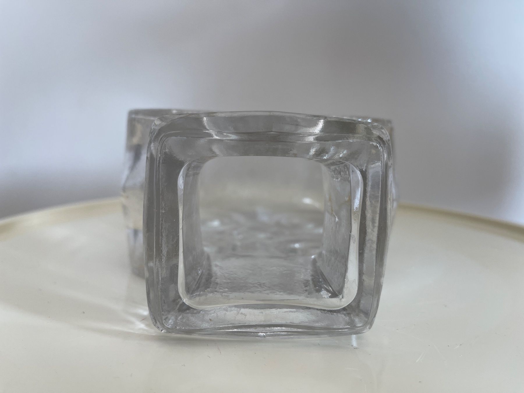 Vasen & Gefässe: Vase Glas Nanny Style Medium size sehr schwer – Gebraucht aus Nussbaumen AG von normajeanbaker 3