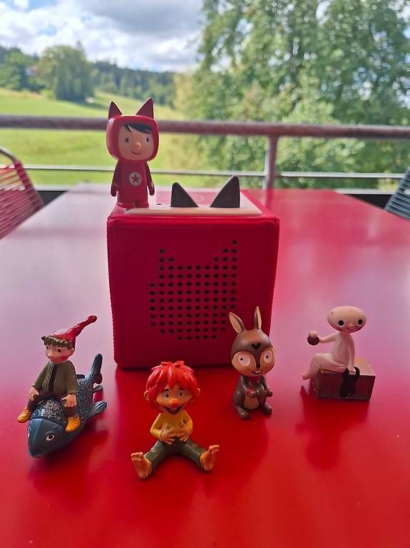 Audiolibri: Toniebox rot und Tonies – Usato da Winterthur venduto da heldin_nr10