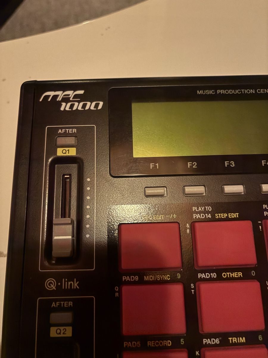 Akai Musikinstrumente: Also MPC 1000 – Gebraucht aus Zermatt von Jaime1 1