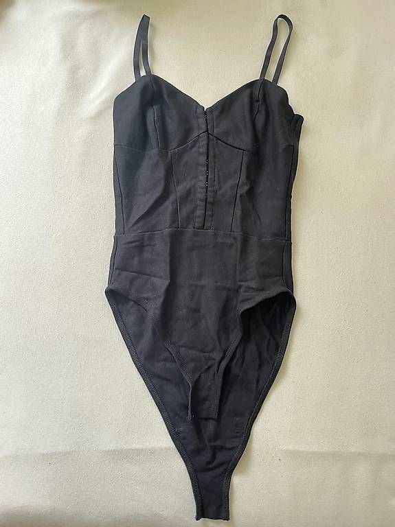 Top: SCHWARZER BODY MIT KORSETT – Usato da Maur venduto da tab_z9rh