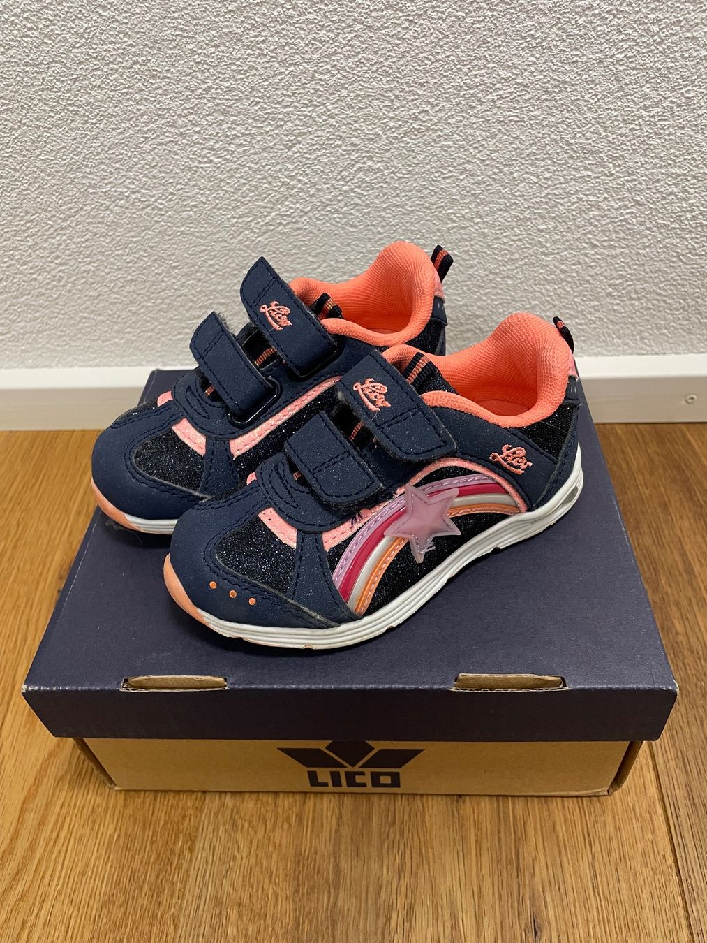 Scarpe per ragazzi: Turnschuh Lico LED Grösse 23 – Nuovo (secondo la descrizione) da Aadorf venduto da Ivory83