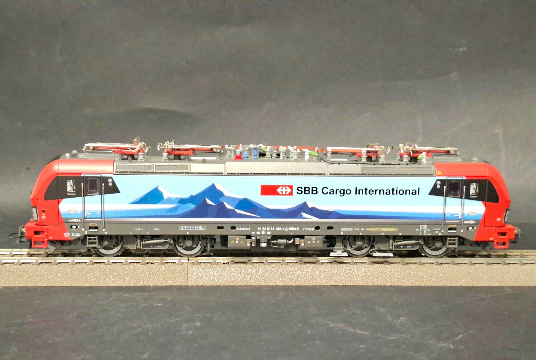 Roco Modellini di ferrovie: ROCO 73943 VECTRON BR193 SBB Cargo International "Simplon" – Usato da Dietlikon venduto da sparrow10 3