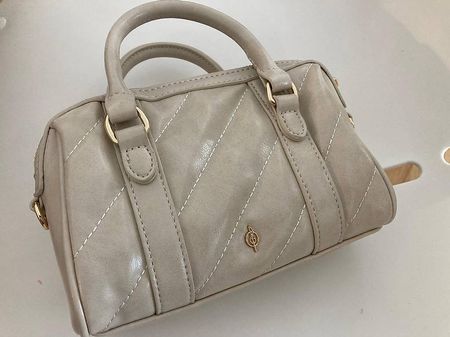 NEUF : Stradivarius Mini sac "bowling" matelassé (env.20x13)