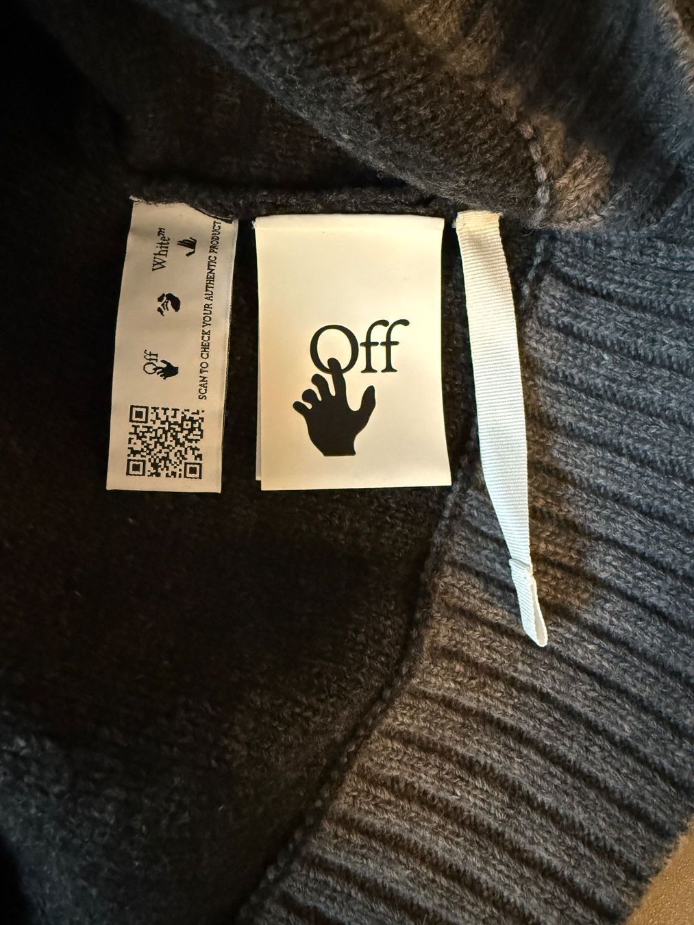 Off-White Pullover & Sweatshirts: Off-White Wollpullover,  Grösse XS, Top Zustand! – Gebraucht aus Bonstetten von Goodbuy1 4