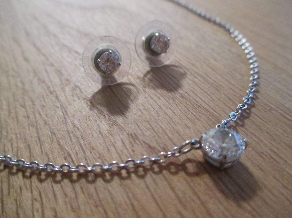 Swarovski Catenine: SWAROVSKI Set Attract, Halskette mit Ohrstecker – Usato da Spiegel b. Bern venduto da _RoSaLiE_