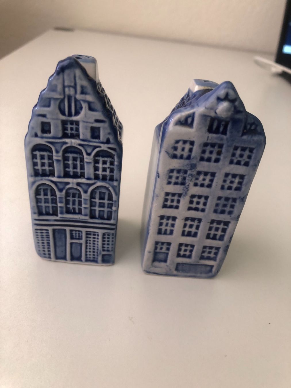 Set di piatti: Salz- und Pfefferstreuer Delft – Usato da Bassersdorf venduto da sammelfloh