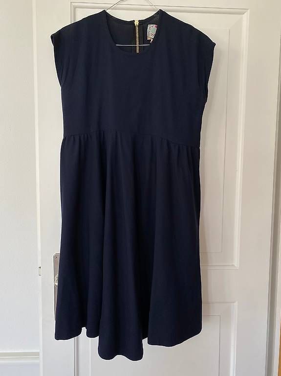Ensoie Vestiti: ensoie Kleid – Usato da Zürich venduto da Lauraflor