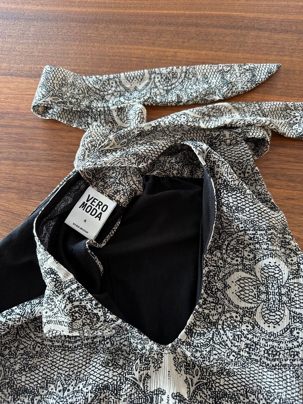 Vero Moda Camicette: VERO MODA Bluse / Top, Gr. M – Usato da Brüttisellen venduto da Molemo 3