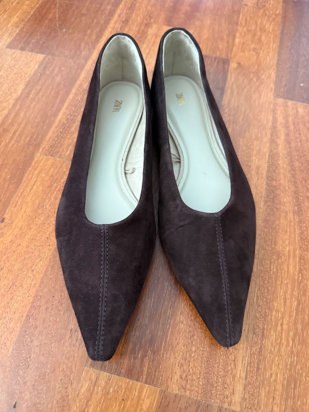 Zara Scarpe da donna: Eleganter Wildlederballerina – Nuovo (secondo la descrizione) da Gockhausen venduto da Timiboy4