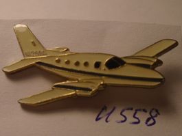 1 Flugzeug Pin Cessna (U558)