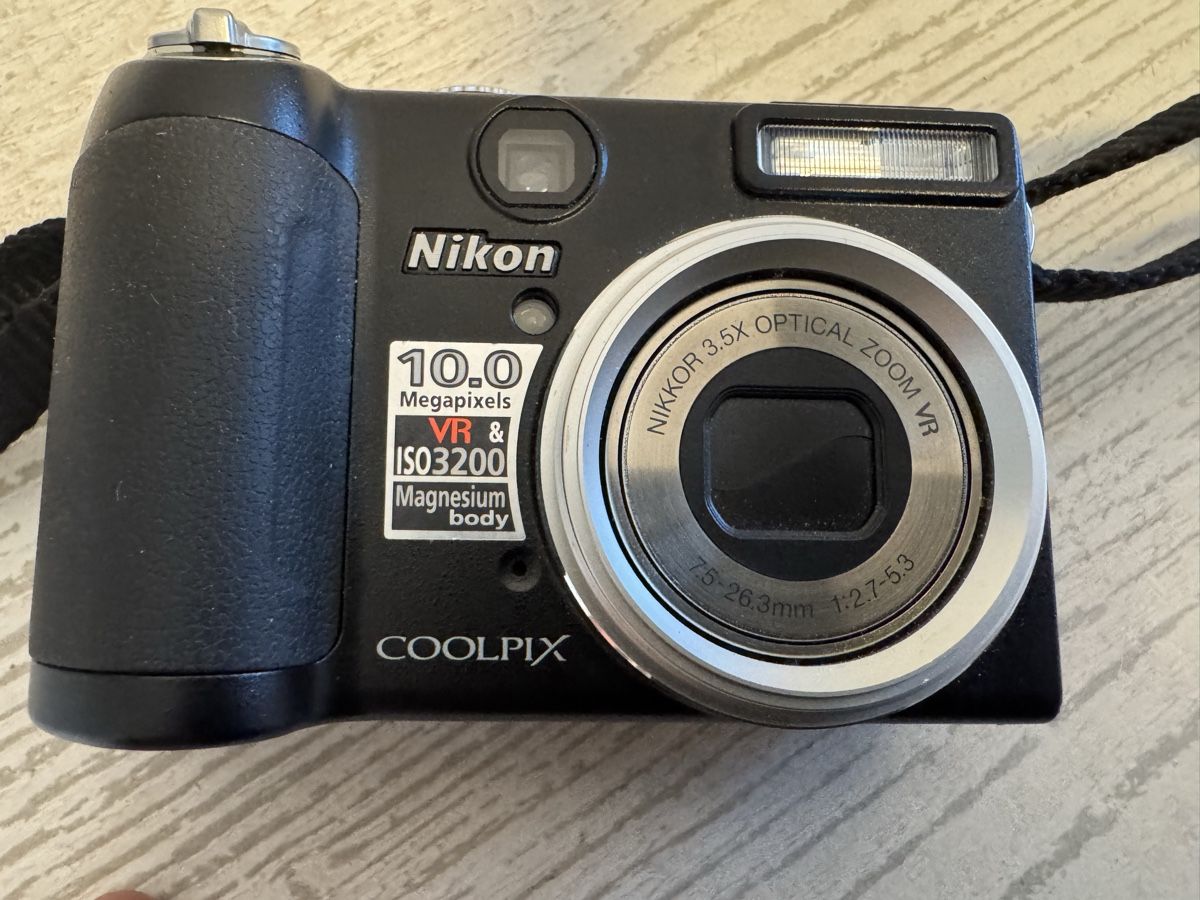 Nikon Appareil photo: Nikon coolpix p5000 digitalkamera – D'occasion à Zunzgen par milesdavis76 3