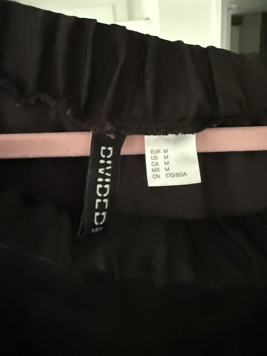 H&M Hosen: Schlupfhose Grösse M  – Neu (gemäss Beschreibung) aus Pfeffikon LU von pepino17 2