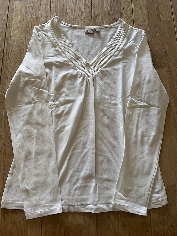 Esprit T-Shirts: T-Shirt Esprit – Gebraucht aus Kriessern von c_n1