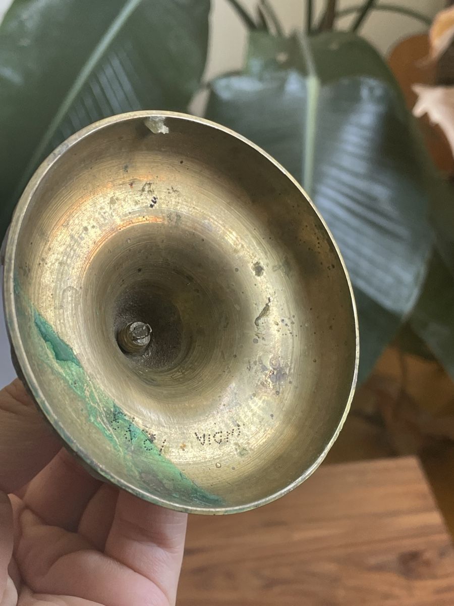 Alle Dekorationen: Brass Candlestick India Engraved Tarnished Single Piece – Gebraucht aus Zürich von woqqy 1