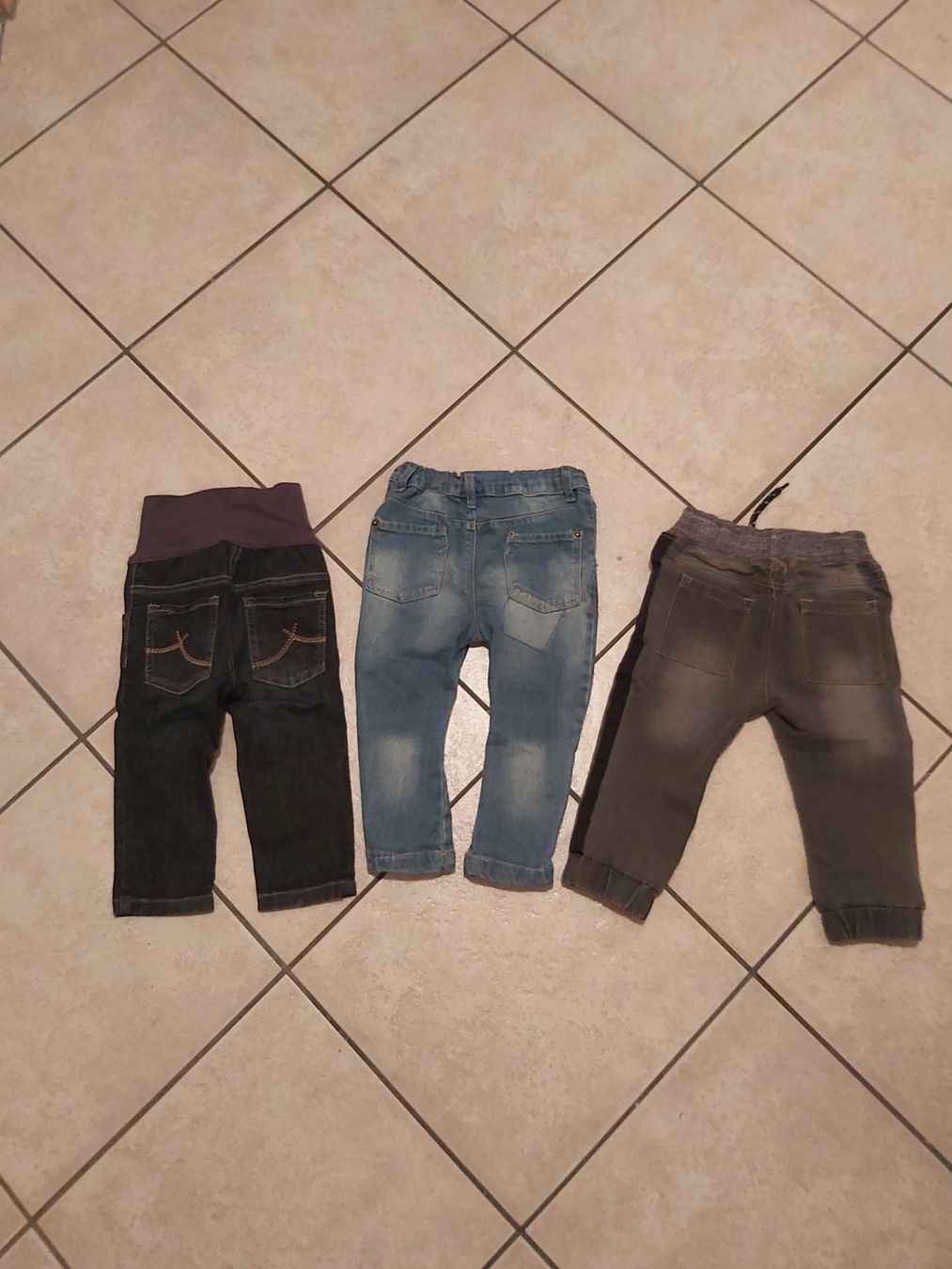 S.Oliver Lotti & Set di vestiti: Hosen Gr.80 – Usato da Disentis/Mustér venduto da epa_862v 1