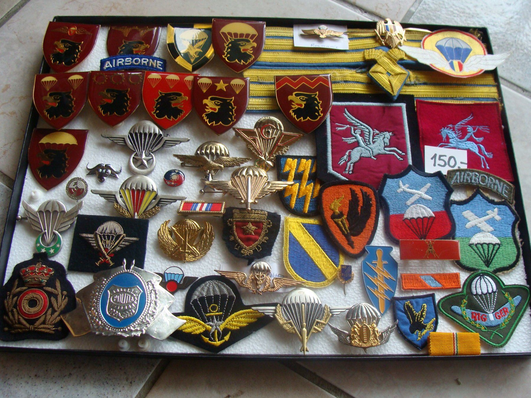Placchette & Badge: Vente d'une collection d'insignes et de badges divers – Usato da Cuarny venduto da hen_g7hn